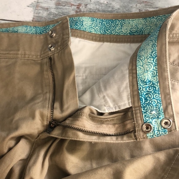 Venezia Khaki Snap Pocket Shorts 16 - Picture 8 of 8